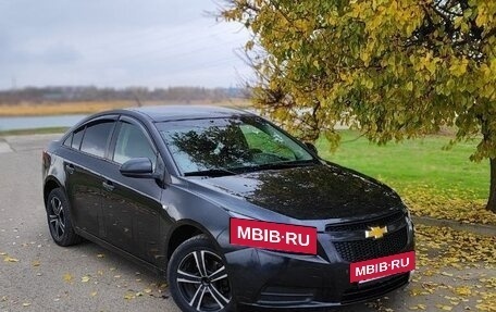 Chevrolet Cruze II, 2010 год, 750 000 рублей, 4 фотография