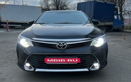 Toyota Camry, 2016 год, 2 250 000 рублей, 2 фотография