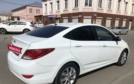 Hyundai Solaris II рестайлинг, 2012 год, 980 000 рублей, 5 фотография