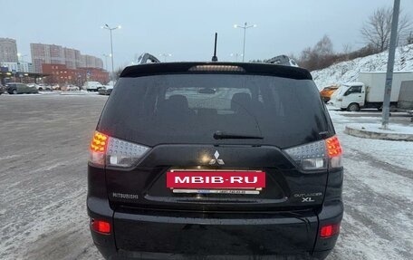 Mitsubishi Outlander III рестайлинг 3, 2007 год, 690 000 рублей, 4 фотография