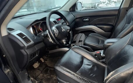 Mitsubishi Outlander III рестайлинг 3, 2007 год, 690 000 рублей, 8 фотография