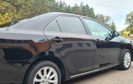 Toyota Camry, 2013 год, 1 960 000 рублей, 6 фотография