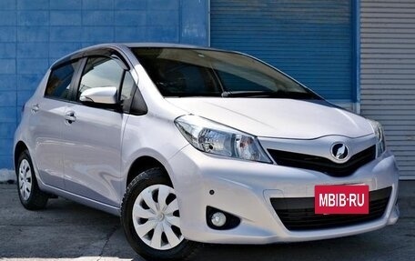 Toyota Vitz, 2013 год, 725 555 рублей, 2 фотография