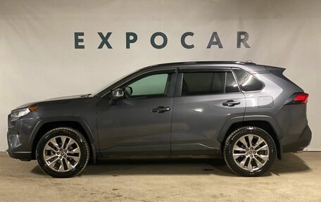 Toyota RAV4, 2021 год, 3 390 000 рублей, 2 фотография