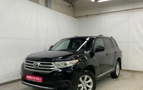 Toyota Highlander III, 2011 год, 2 330 000 рублей, 1 фотография