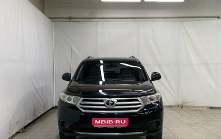 Toyota Highlander III, 2011 год, 2 330 000 рублей, 2 фотография