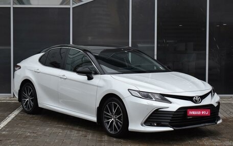 Toyota Camry, 2021 год, 3 550 000 рублей, 1 фотография