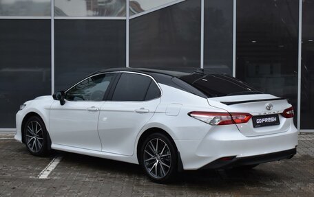 Toyota Camry, 2021 год, 3 550 000 рублей, 2 фотография