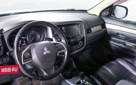 Mitsubishi Outlander III рестайлинг 3, 2012 год, 1 630 000 рублей, 16 фотография