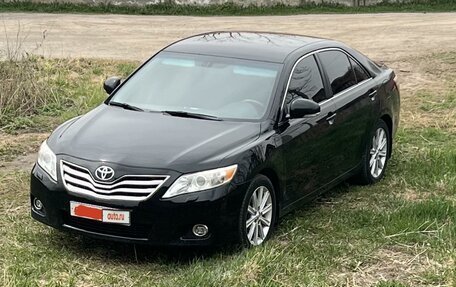 Toyota Camry, 2011 год, 1 499 999 рублей, 2 фотография