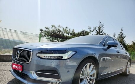 Volvo S90 II рестайлинг, 2019 год, 3 420 000 рублей, 1 фотография