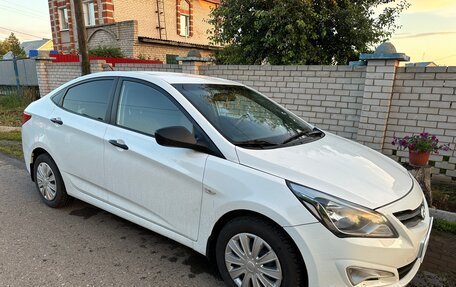 Hyundai Solaris II рестайлинг, 2015 год, 800 000 рублей, 3 фотография