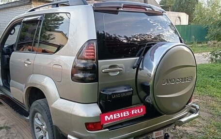 Toyota Land Cruiser Prado 120 рестайлинг, 2004 год, 1 800 000 рублей, 13 фотография