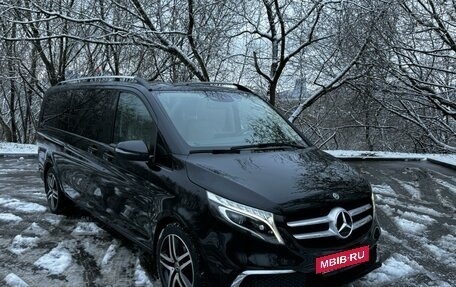 Mercedes-Benz V-Класс, 2019 год, 14 900 000 рублей, 12 фотография