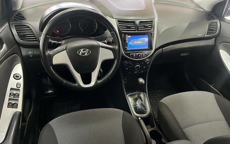 Hyundai Solaris II рестайлинг, 2011 год, 935 000 рублей, 16 фотография