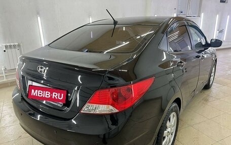 Hyundai Solaris II рестайлинг, 2011 год, 935 000 рублей, 8 фотография