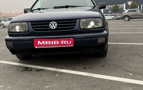 Volkswagen Vento, 1997 год, 400 000 рублей, 3 фотография