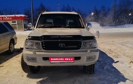 Toyota Land Cruiser 100 рестайлинг 2, 1999 год, 2 500 000 рублей, 2 фотография