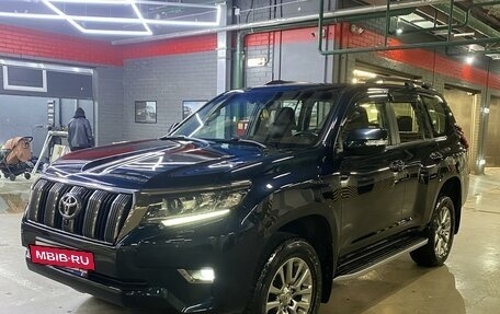 Toyota Land Cruiser Prado 150 рестайлинг 2, 2018 год, 5 399 000 рублей, 2 фотография