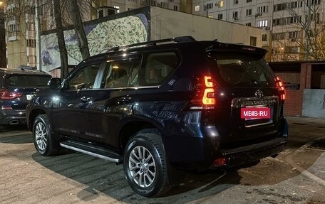 Toyota Land Cruiser Prado 150 рестайлинг 2, 2018 год, 5 399 000 рублей, 19 фотография