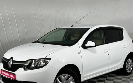 Renault Sandero II рестайлинг, 2015 год, 830 000 рублей, 1 фотография