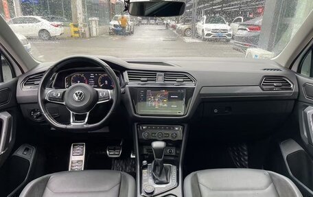 Volkswagen Tiguan II, 2021 год, 25 711 192 рублей, 9 фотография