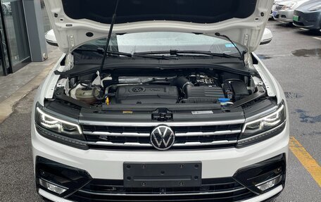 Volkswagen Tiguan II, 2021 год, 25 711 192 рублей, 3 фотография