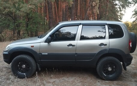 Chevrolet Niva I рестайлинг, 2011 год, 540 000 рублей, 6 фотография