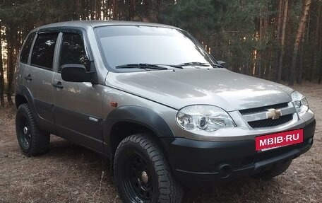 Chevrolet Niva I рестайлинг, 2011 год, 540 000 рублей, 2 фотография