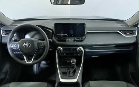 Toyota RAV4, 2024 год, 5 390 000 рублей, 11 фотография