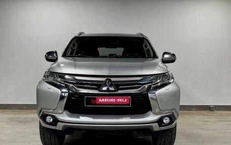 Mitsubishi Pajero Sport III рестайлинг, 2019 год, 2 990 000 рублей, 3 фотография