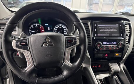 Mitsubishi Pajero Sport III рестайлинг, 2019 год, 2 990 000 рублей, 17 фотография