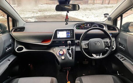 Toyota Sienta II, 2018 год, 2 400 000 рублей, 10 фотография