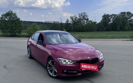 BMW 3 серия, 2013 год, 1 990 000 рублей, 14 фотография