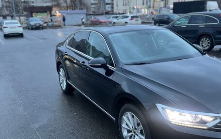 Volkswagen Passat B8 рестайлинг, 2017 год, 2 650 000 рублей, 6 фотография