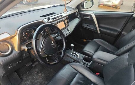 Toyota RAV4, 2013 год, 1 990 000 рублей, 8 фотография