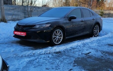 Toyota Camry, 2018 год, 2 490 000 рублей, 2 фотография