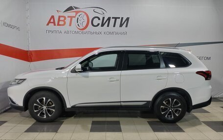 Mitsubishi Outlander III рестайлинг 3, 2016 год, 2 000 000 рублей, 4 фотография