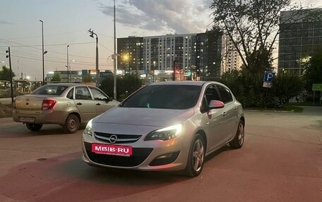 Opel Astra J, 2013 год, 910 000 рублей, 3 фотография