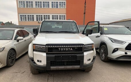 Toyota Land Cruiser Prado, 2024 год, 13 950 000 рублей, 3 фотография