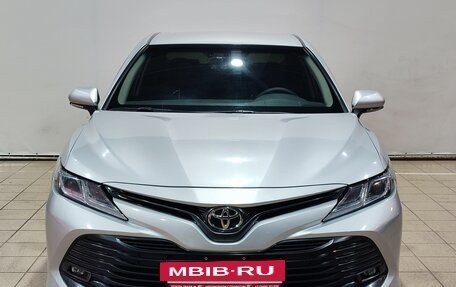 Toyota Camry, 2018 год, 2 590 000 рублей, 2 фотография