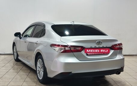 Toyota Camry, 2018 год, 2 590 000 рублей, 7 фотография