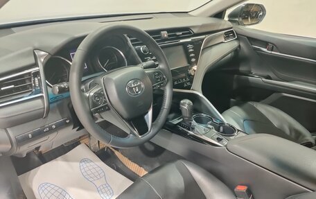 Toyota Camry, 2018 год, 2 590 000 рублей, 17 фотография