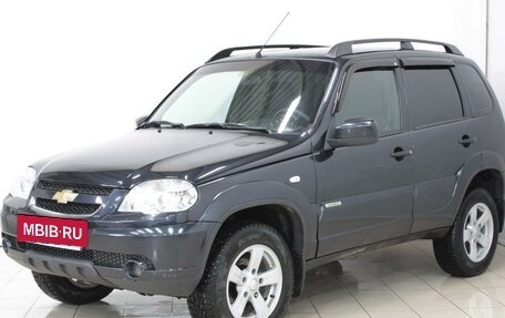 Chevrolet Niva I рестайлинг, 2015 год, 819 000 рублей, 3 фотография