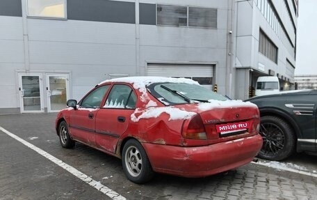 Mitsubishi Carisma I, 1998 год, 89 000 рублей, 3 фотография