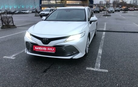 Toyota Camry, 2020 год, 3 490 000 рублей, 2 фотография