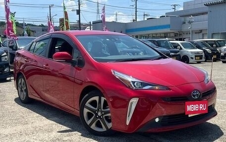 Toyota Prius IV XW50, 2022 год, 3 230 000 рублей, 3 фотография