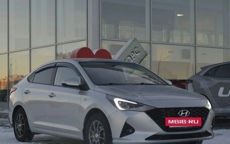 Hyundai Solaris II рестайлинг, 2021 год, 1 750 000 рублей, 2 фотография