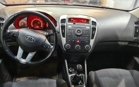 KIA cee'd I рестайлинг, 2010 год, 740 000 рублей, 13 фотография