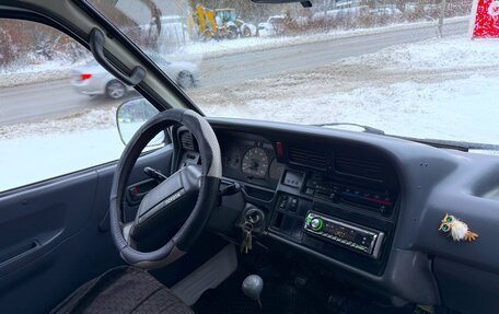 Toyota HiAce H100, 1994 год, 399 000 рублей, 4 фотография